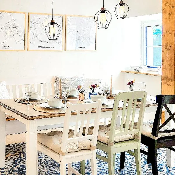 Apartment Südwind - Beautiful premium apartment with 2 bedrooms near Rhine Falls & Zurich Airport in Klettgau, hotel v destinaci Klettgau