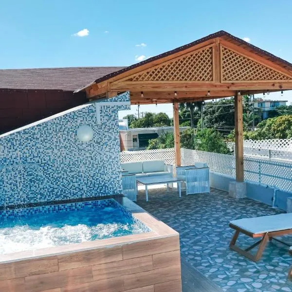 Rooftop with Pool, La Romana, Villa Doña Julia, At Paula Isabel, hotel v destinaci La Romana