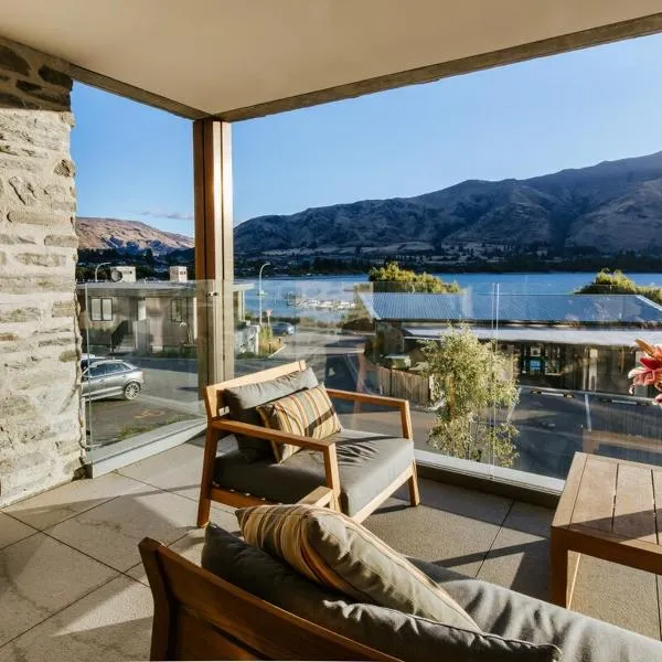 Lakeside central 3 bdrm Luxury!, Hotel in Wanaka