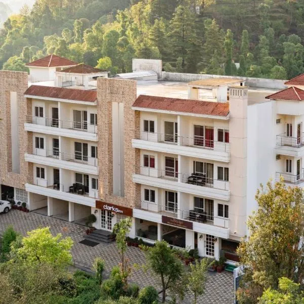 Clarks Inn Bhowali, Nainital, hotel v destinaci Nainital