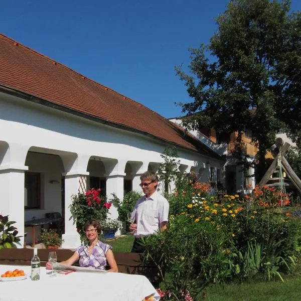 Weingut Bohrn Himmelbett, hôtel à Herrnbaumgarten