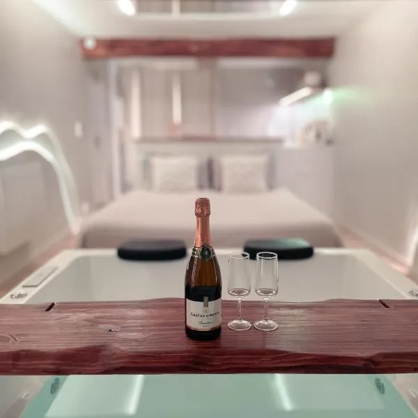 À la folie - Loft & Spa, hotel v destinaci Montrevault