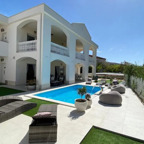 Casa Blanca, hotel v destinaci Pag