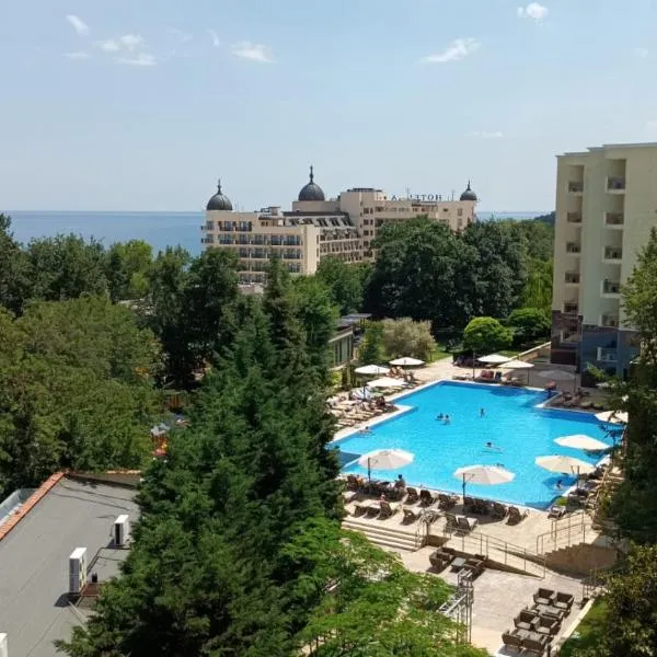 Apart Hotel Golden Line private apartments, ξενοδοχείο στο Golden Sands