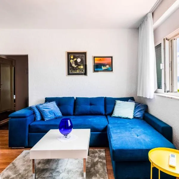 Apartment on the beach Perla Bianca, hotel in Jesenice