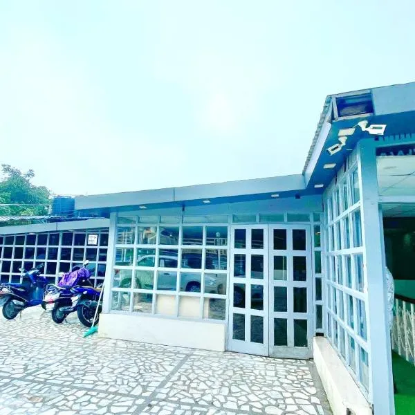 HOTEL LUXUARY L-P PALACE Near Mall Road - Restaurant And Private Parking Facilities - Hygiene & Spacious Room -A Top Rated Hotel In Mussoorie, hotel v destinaci Mussoorie