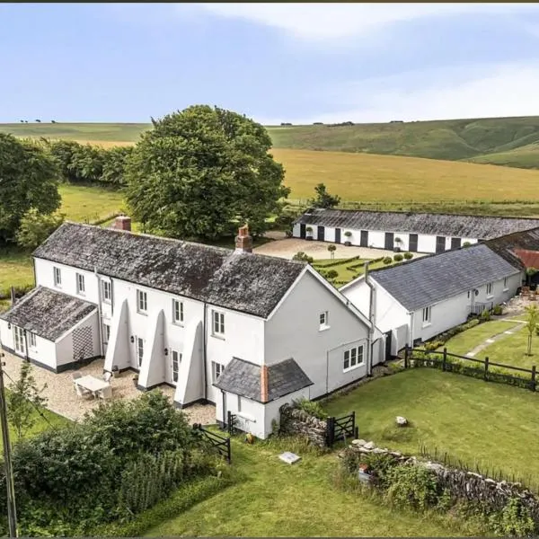 Viesnīca Winstitchen Cottage situated near the River Barle pilsētā Simonsbath