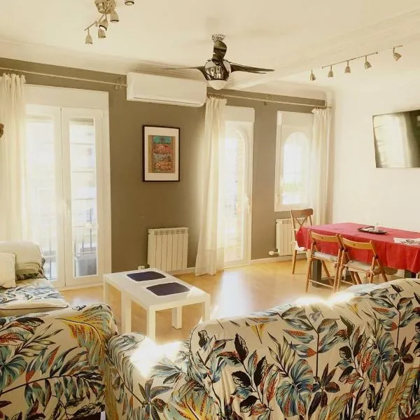 Un hogar en el centro con parking gratuito, hotel v destinaci Zaragoza