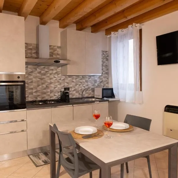 Cà Vecia - Apartments & Rooms, hotel in Sottomarina