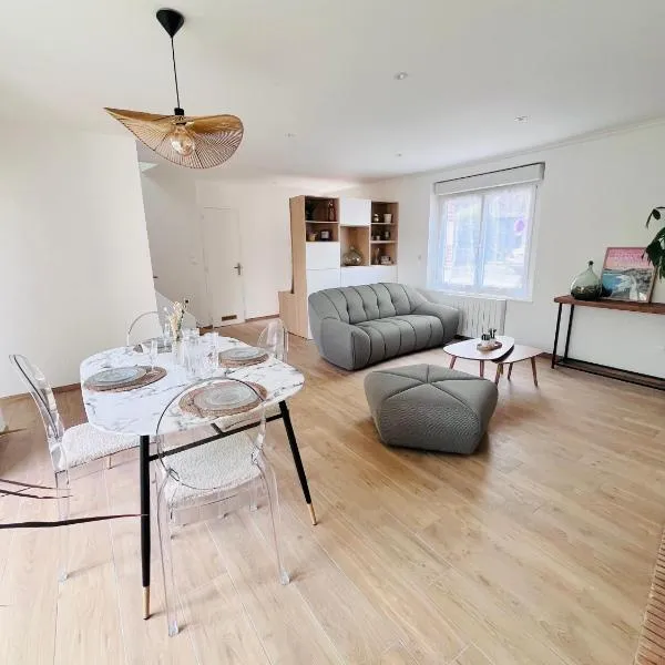 Maison entièrement rénovée Plérin centre、プレランのホテル