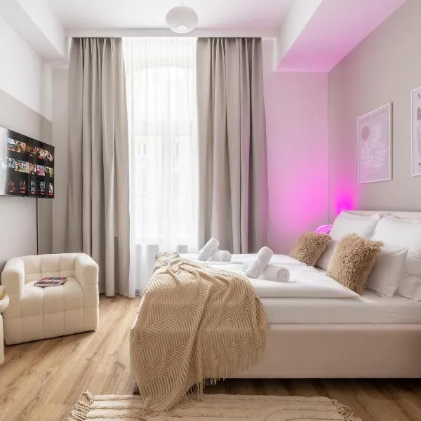 TINTURA by BAST - Wanna, Antresola, OFF Piotrkowska, EC1 ,Stajnia Jednorożca, Winda, Parking na Terenie, Orientarium, Hopa Lupa, ATLAS ARENA, hotel in Łódź