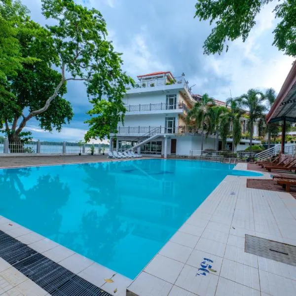 Centauria Lake Resort, hotel v destinaci Embilipitiya