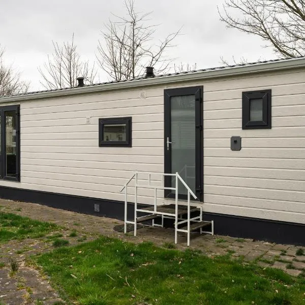 Camping Meerwijck - Fluitekruid 4, hotel in Kropswolde