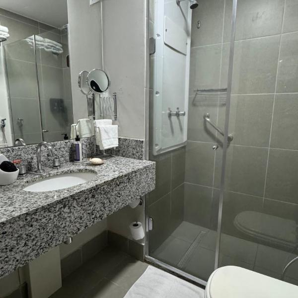Suíte Econômica com Conforto de Luxo Próxima à Praia e aos Eventos - Foto 2