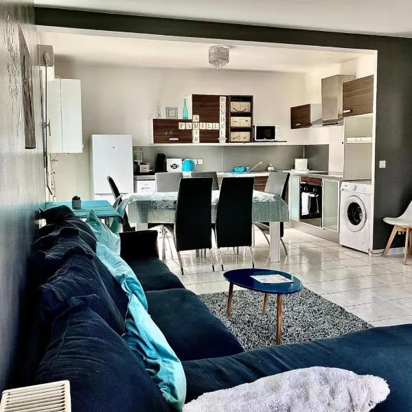 Snowqueen Hotel Apartment Paris-Disney, hotel in Chelles
