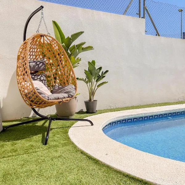 Chalet privado con Piscina exclusiva y Suite de lujo，阿吉拉斯的飯店