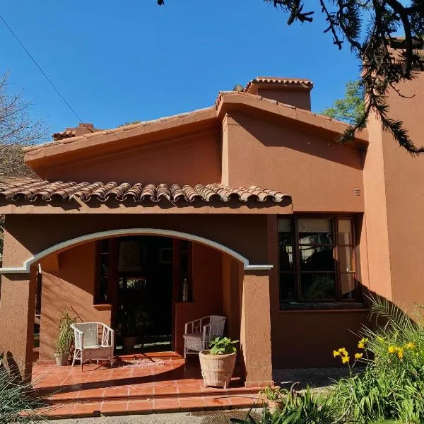Estancia Urbana Casa de Huéspedes, hotel en Río Cuarto