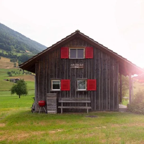 Unique Tiny house between Mnt Rigi and Lake Lucerne, hotel en Weggis