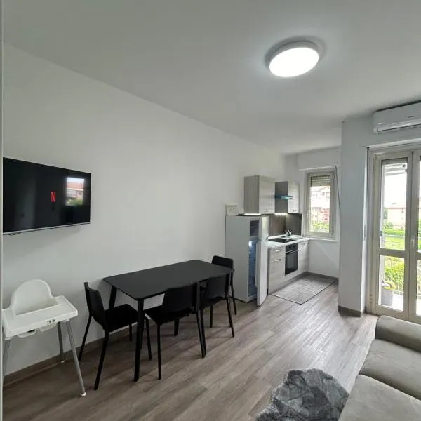 Appartamento incantevole con parcheggio gratuito, hotel v destinaci Settimo Torinese