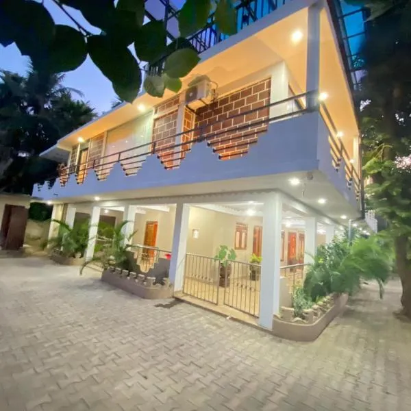 Meraathanam, hotel di Jaffna