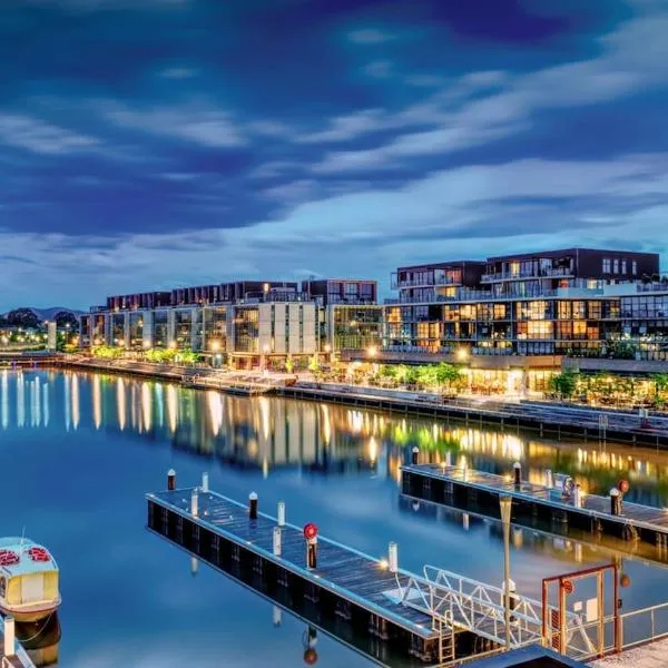 Prestige Waterfront Apartment in Kingston, ACT, hotel en Canberra
