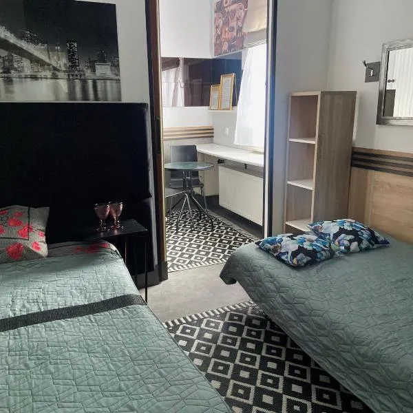 Mieszkanie 2 z ogródkiem, hotel in Szczecinek