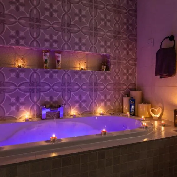 Bradford Luxury Central Apartment with Jacuzzi, hotel a Bradford