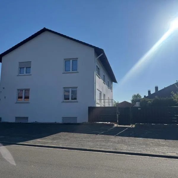 Haus Wolf, hotel v destinaci Kaiserslautern
