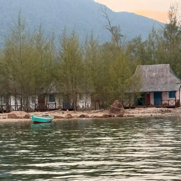Dugong Bay - Làng Ẩm Thực & Sinh Thái - Eco & Seafood Village, hotel in Phu Quoc