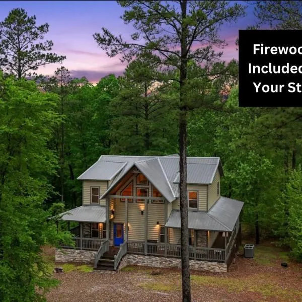 King Suite! Hot Tub, Arcade Games, L2 EV, Fire Pit, Kids Playset, Ping Pong, Dog Friendly, hotel a Broken Bow