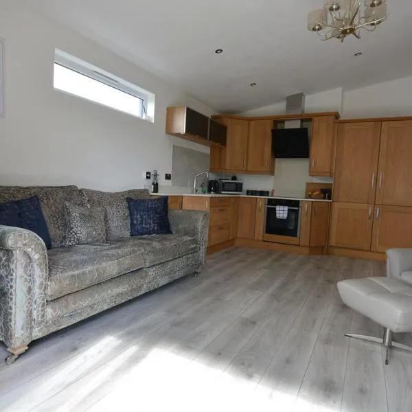 Beautiful Lodge in Newmarket with parking, hotel in Newmarket