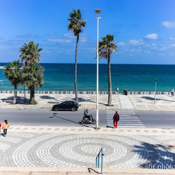 Appartement Les Vagues Bleues，位于莫纳斯提尔的酒店