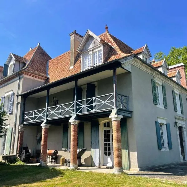 Manoir Maison Ma Valérie, hotel v destinaci Castétis