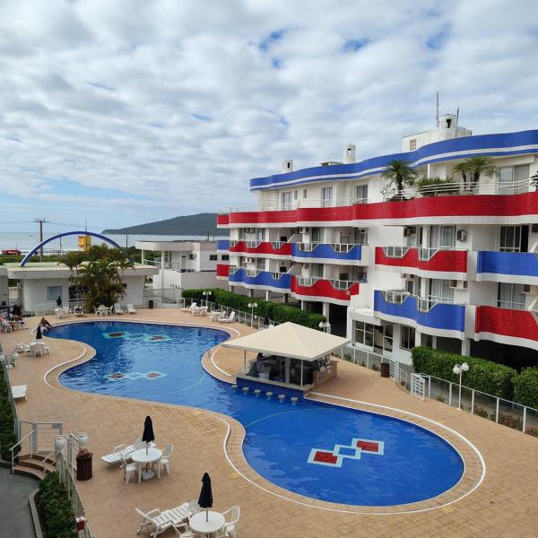 3 quartos frente mar com piscina