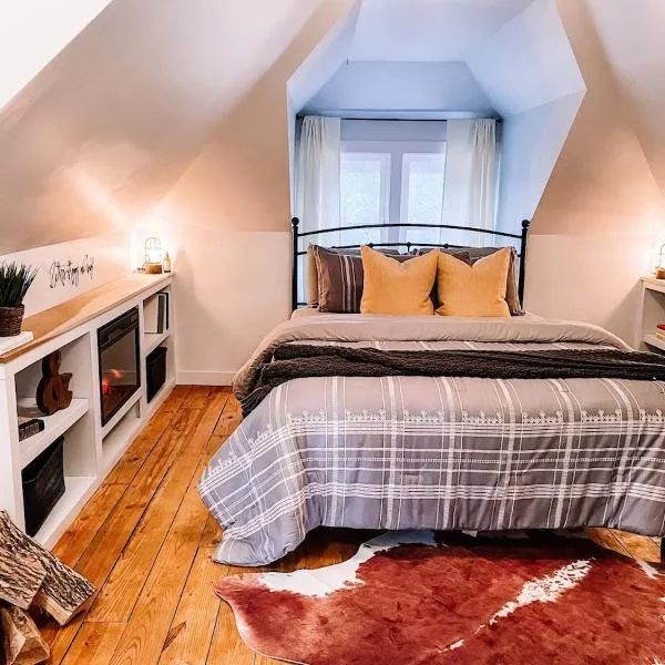 Lighthouse Cottage - Family Friendly Kids and Pets, hotel in New Buffalo