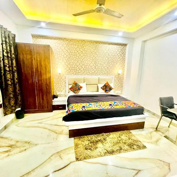 Hotel Star Fortune - Affordable Family Rooms, hotel di Tājganj