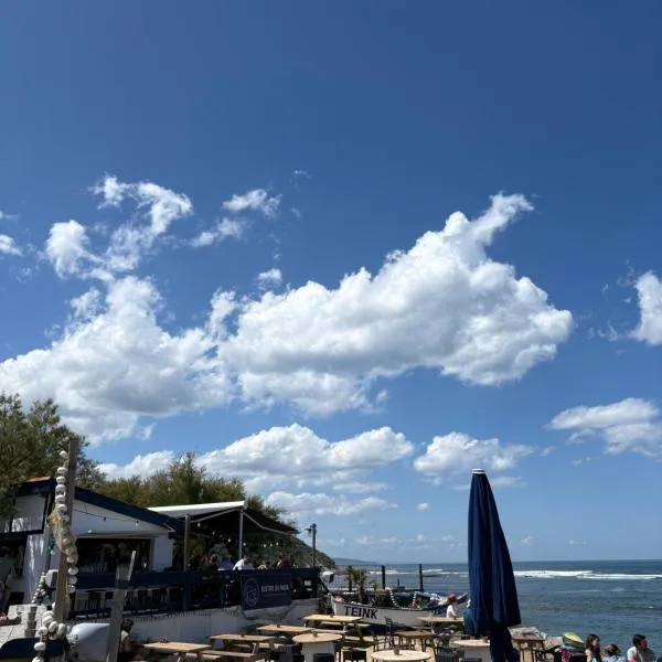 Appartement T4 à 200m de la plage, hotel in Saint-Jean-de-Luz
