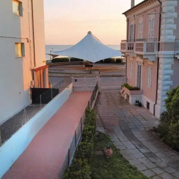 Casa del mare, hotel v destinaci Fano