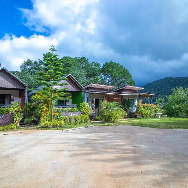 ฟินอินดอย, hotel v destinaci Chom Thong