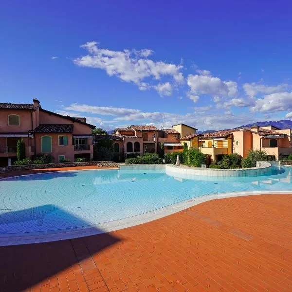 Borgo Del Torchio - Gardagate, hotel in Manerba del Garda