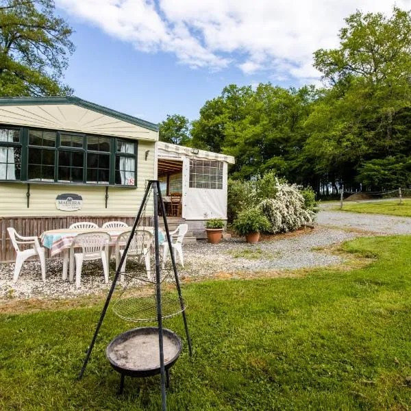 Mobilhome Vergnelibert, hotel v destinaci Chalais