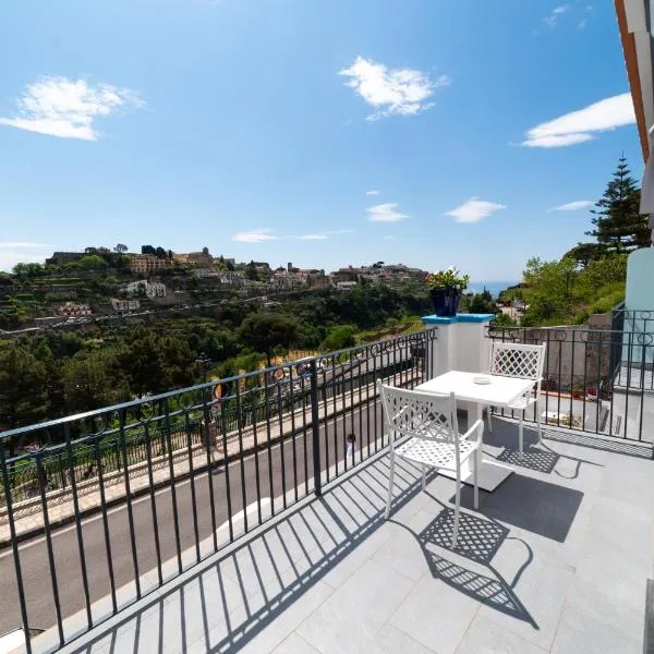 Suites in the Amalfi Coast - GuestHouse with Terrace near Amalfi - Breathtaking View of Ravello, viešbutis mieste Skala