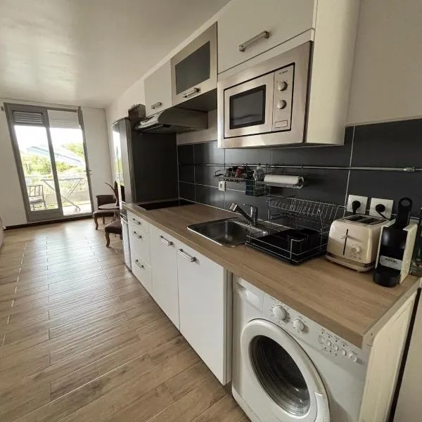 T2 LUXURY - Close to beaches, Hotel in Le Gosier