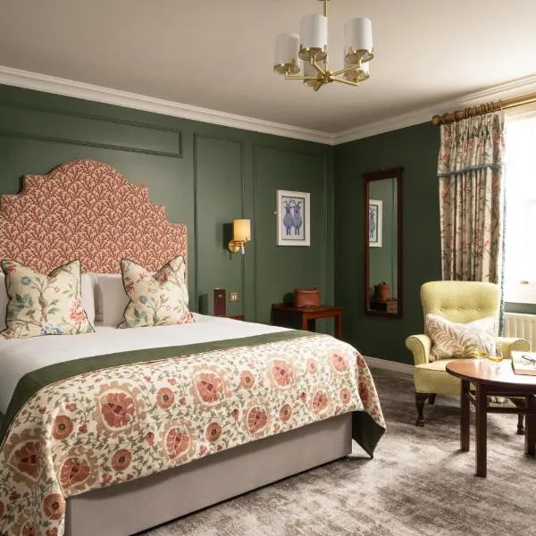 The Harbourview Hotel, hotel en Carnlough