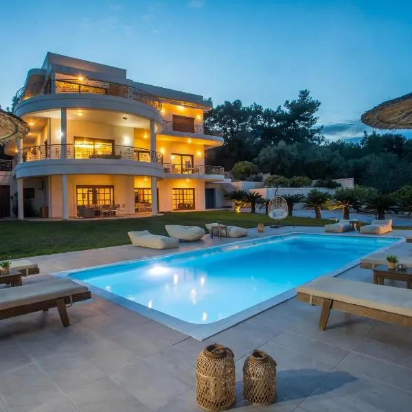 Luxury Villa Amaltheia Rhodes, hotell sihtkohas Koskinou