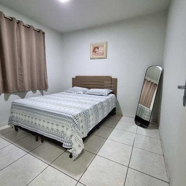 Casa Charmosa, 700 metros da Rua do Lazer! - Foto 2