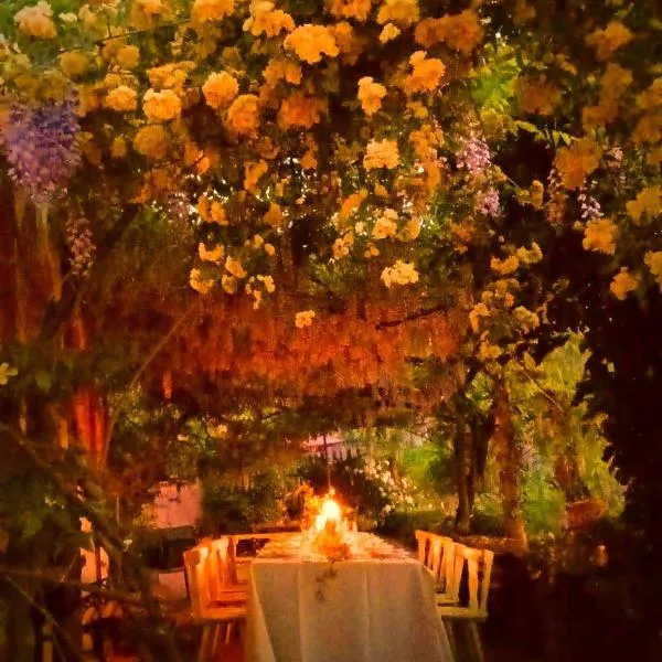 Krasberry Ježev brlog, hotelli kohteessa Komen