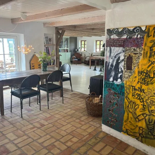 The Fishermen's House - charming and close to beach、Vangのホテル