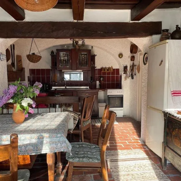 Tulipános Láda Vendégház, hotel v destinaci Pula