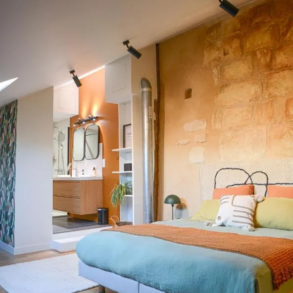 Maison de charme avec Jacuzzi, hotel in Vouvray